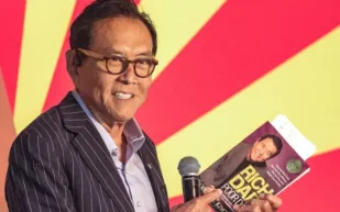 كيوساكي يراهن على الفضة: 600 قطعة إضافية وتوقعات بارتفاع الأسعار