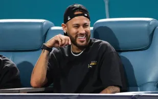 هل يعاني نيمار من مشكلة جديدة؟ سبب استبعاده عن مباراة سانتوس ضد نورويستي