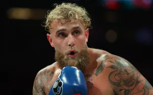 جيك بول يخطف الأنظار بساعة ريتشارد ميل نادرة في أولمبياد 2026