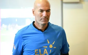 بعد تعيينه مدربًا لفرنسا.. كم تبلغ ثروة زين الدين زيدان الضخمة؟