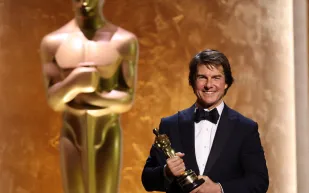 كيف حول توم كروز شغفه بالطيران إلى مهارة حقيقية؟ كيرت راسل يروي التفاصيل