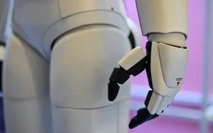 ابتكار روبوت هلامي قد يُحدث ثورة في تكنولوجيا الروبوتات الناعمة (فيديو)