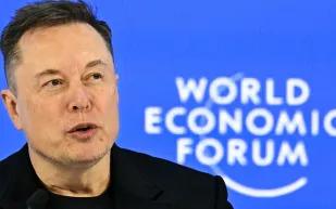 إيلون ماسك يكشف مستقبل الصناعات بعد ثورة الذكاء الاصطناعي