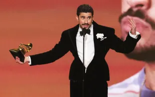 هل يُضحي باد باني بأجره ليصل إلى 100 مليون مشاهد؟