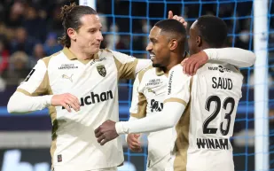 سعود عبد الحميد يخطف الأضواء في فوز لانس على باريس أف سي (فيديو)