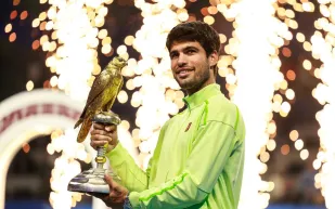 كارلوس ألكاراز يتوج بلقب قطر المفتوحة.. لفتة إنسانية تخطف الأنظار بعد الفوز (فيديو)