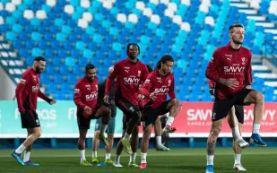 كلاسيكو الهلال والاتحاد.. التشكيلة المتوقعة وصراع القيمة السوقية في ليلة التأسيس