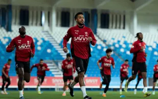 قمة الهلال والشباب.. إصابات مفاجئة تبعثر أوراق تشكيلة الهلال المنتظرة