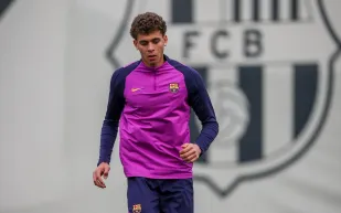 برشلونة يستدعي حمزة عبدالكريم عاجلاً.. ما سر الرحلة المفاجئة إلى إسبانيا؟