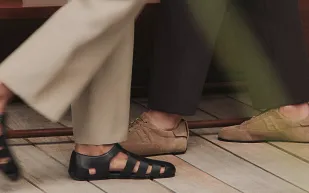 خطوة واثقة في رمضان: الأحذية الفاخرة التي لا تساوم على الراحة