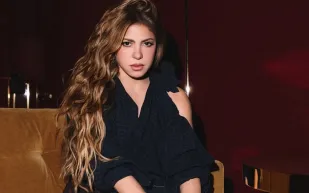 كيف فاجأت شاكيرا الجمهور المصري قبل حفلها المنتظر عند الأهرامات؟ (فيديو)