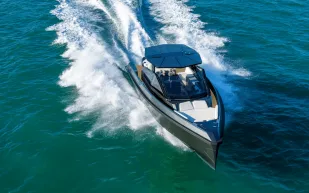 يخت WallyTender X 43.. فخامة لا تساوم