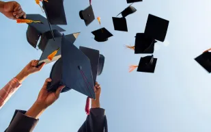 ما هي التخصصات الأكثر طلبًا في سوق العمل لعام 2026؟