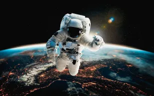 ناسا تمنح الضوء الأخضر للهواتف الذكية في الفضاء