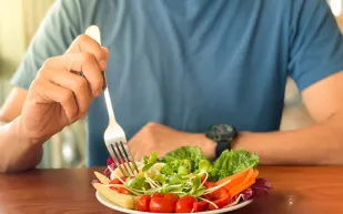 دراسة صادمة.. هل فقد الصيام المتقطع بريقه في معركة إنقاص الوزن؟