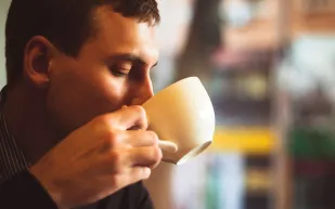 هل تزيد القهوة من ضغط الدم؟ دراسة تكشف تأثيرها على صحتك