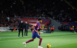 برشلونة يحقق فوزًا مريحًا على ليفانتي ويستعيد صدارة الدوري الإسباني (فيديو)