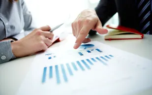 المملكة تواكب التطور الاقتصادي: تعديلات جديدة على نظام العمل 