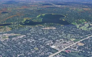 المدينة الخفية.. لماذا أخفاها الأثرياء عن خرائط غوغل؟ (فيديو)