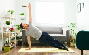 روتين التمارين المتوازن: حل عملي لزيادة القوة وبناء العضلات