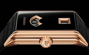 أوديمار بيغيه تعيد إحياء سحر العشرينات بساعة Neo Frame الجديدة (فيديو)