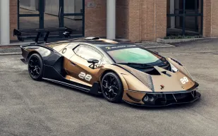 لامبورغيني Essenza SCV12 2022 في المزاد.. فرصة فريدة لدخول عالم حصري
