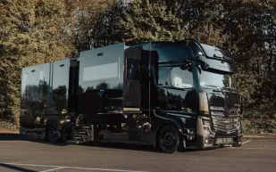 كيف وُلدت أضخم سيارة من برابوس؟ سلسلة وثائقية حصرية تكشف التفاصيل