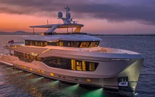 Numarine 40MXP.. فيلا عائمة تجمع بين الاستكشاف والفخامة (فيديو)