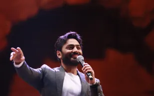 تامر حسني وفرنش مونتانا يعودان لتقديم عرض مشترك في باك يارد 2026