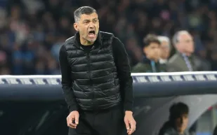 هل ينجو كونسيساو من الإقالة رغم أزمة الاتحاد؟