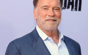 كيف ساعد أرنولد شوارزنيجر ابنه في أولى خطواته لكمال الأجسام؟