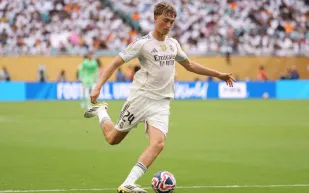 استثمار مهدد بالفشل.. لماذا فقد فلورنتينو بيريز صبره على موهبة ريال مدريد؟ (فيديو)