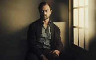 بفيلم مستوحى من الواقع.. جيمس مكافوي يكشف عن وجه "هوليوود" العنصري