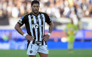 دخلت موسوعه غينيس.. ماذا تعرف عن أكبر واقعة طرد في تاريخ كرة القدم؟