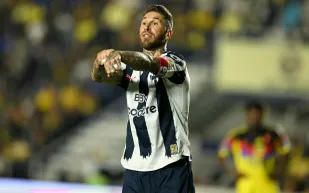 سيرجيو راموس يتألق بساعته الجديدة من باتيك فيليب بـ150 ألف دولار