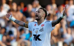 نيمار يتعرض لإصابة عضلية مفاجئة: هل يشارك في كأس العالم 2026؟