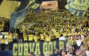 قمة الاتحاد والنصر تتربع على عرش الحضور الجماهيري في دوري روشن 