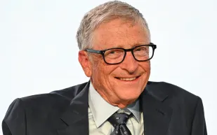 من اليخت الهيدروجيني إلى مفاعل نووي.. كيف يواجه بيل غيتس أزمة الطاقة العالمية؟