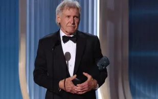 خطاب مؤثر.. هاريسون فورد يختصر مسيرته في Actor Awards (فيديو)
