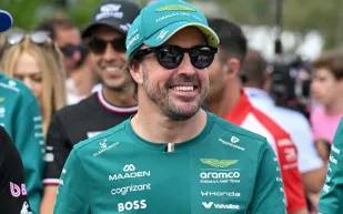 وصول متأخر يكشف مفاجأة سارة لسائق الفورمولا1  فرناندو ألونسو