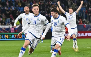 هل يرتدي فيسنيك أسلاني قميص برشلونة قريبًا؟