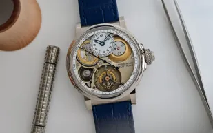 فرديناند بيرتو تكشف عن Chronomètre FB 2TV: ساعة تجمع بين الابتكار والفن