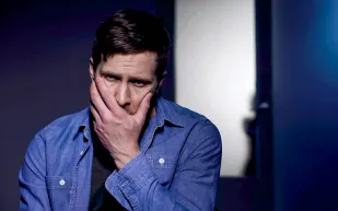 كيف تتعامل مع مشاعر الانزعاج النفسي بعد أحداث حياتية صعبة؟