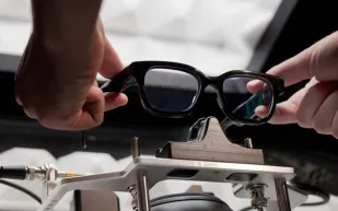 نظارات Google تصنع واقعًا جديدًا للصور بالذكاء الاصطناعي (فيديو)