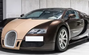 ملياردير ياباني يعرض سيارته بوغاتي فيرون هيرميس للبيع.. كم يبلغ سعرها؟