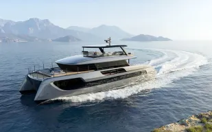 من ملاعب التنس إلى البحر.. ألكاراز يكشف عن يخته الكهربائي الجديد (فيديو)