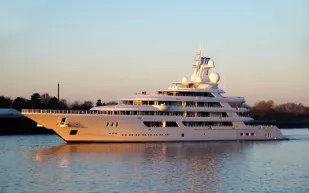 يخت "Boardwalk" العملاق يظهر لأول مرة قبيل انطلاقه المرتقب (فيديو)