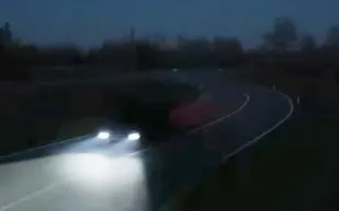 فيراري تكشف أول لمحة لسيارتها الكهربائية "لوتشي" (فيديو)