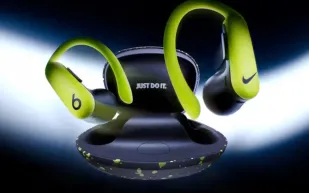 Beats وNike يطلقان سماعات Powerbeats Pro 2 بإصدار تاريخي