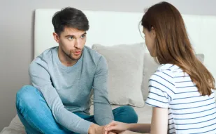 وهم الضعف.. لماذا يقلل الرجال من شأن تأثيرهم في العلاقات العاطفية؟